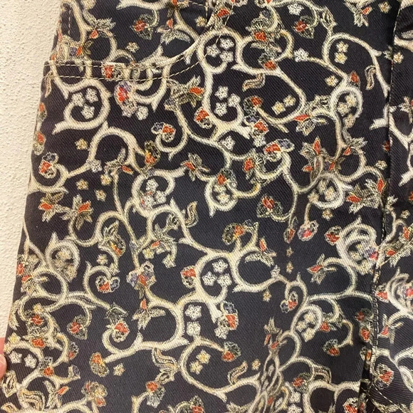 Isabel Etoile Marant Printed Denim Shorts Size 2 EUC - Picture 2 of 3